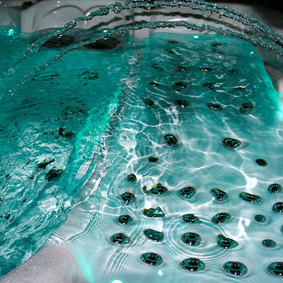 Kualitas Tinggi 4 Orang Spa Luar Ruangan Hot Tub Spa Gelembung Bathtub Untuk Pijat